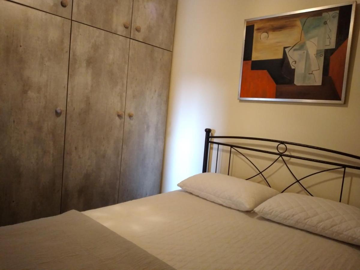 Aspasia House Oitilon Luaran gambar