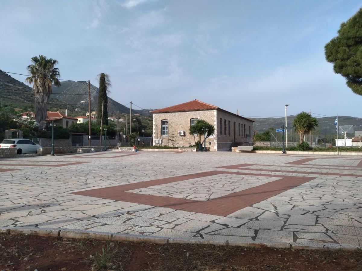 Aspasia House Oitilon Luaran gambar