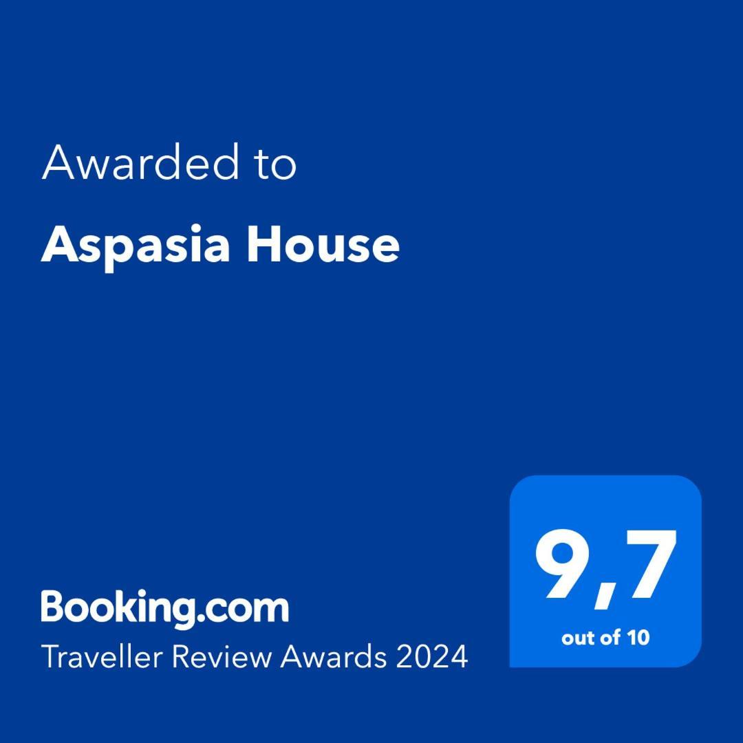 Aspasia House Oitilon Luaran gambar
